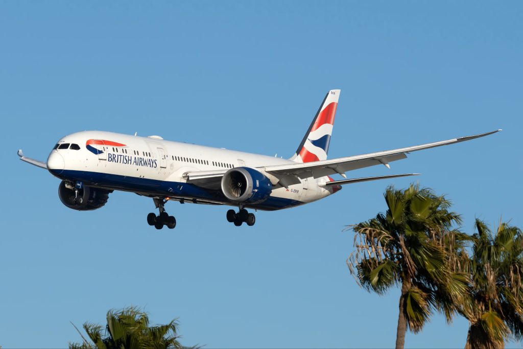 Budget Travel to Hong Kong from UK: Tips, Deals & Airlines Compared